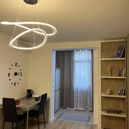 New Bazaar Cane 3 Apartment *